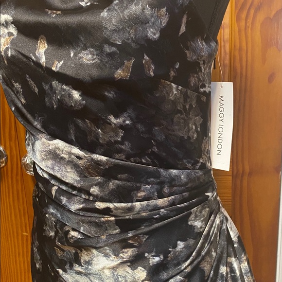 NWT Maggy London one shoulder dress - Picture 4 of 5
